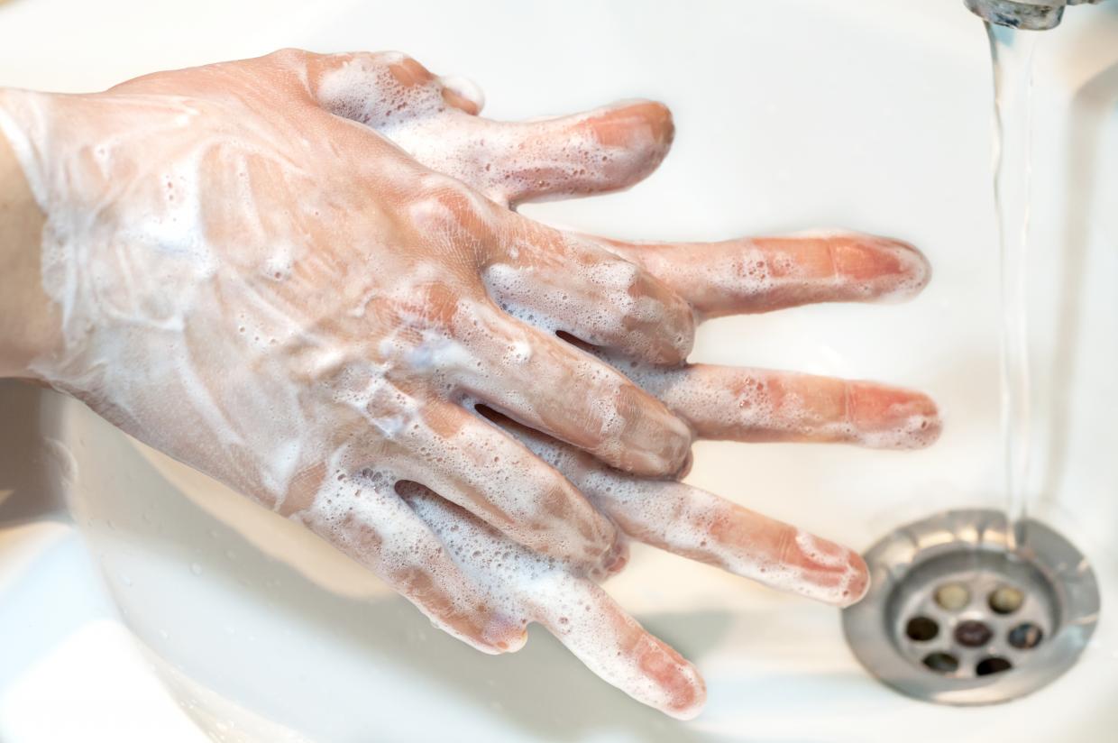 Clean hands help stop spread of infections nidirect